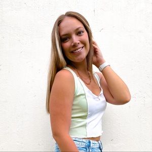 Meet your Posher, Alexis